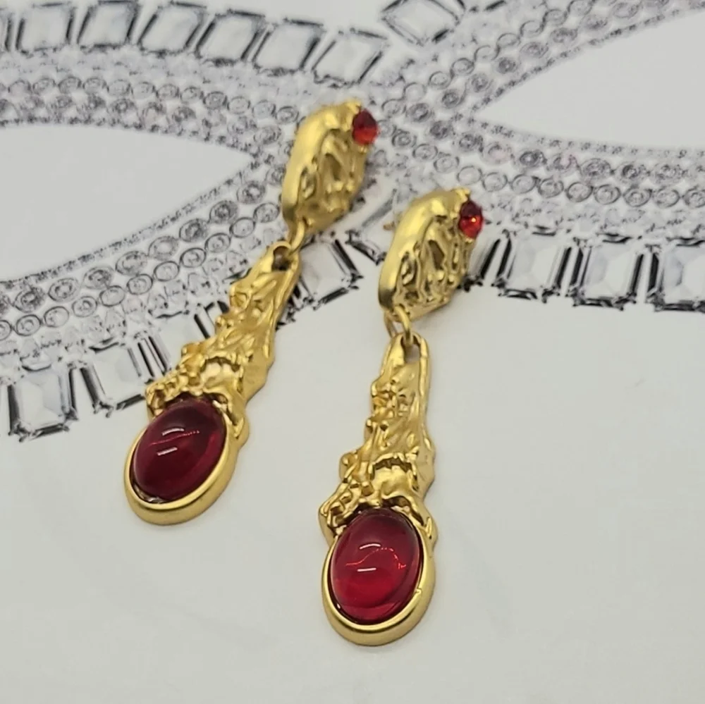NWT Vintage Baroque Palace Red Crystal Gold Drop Earrings
